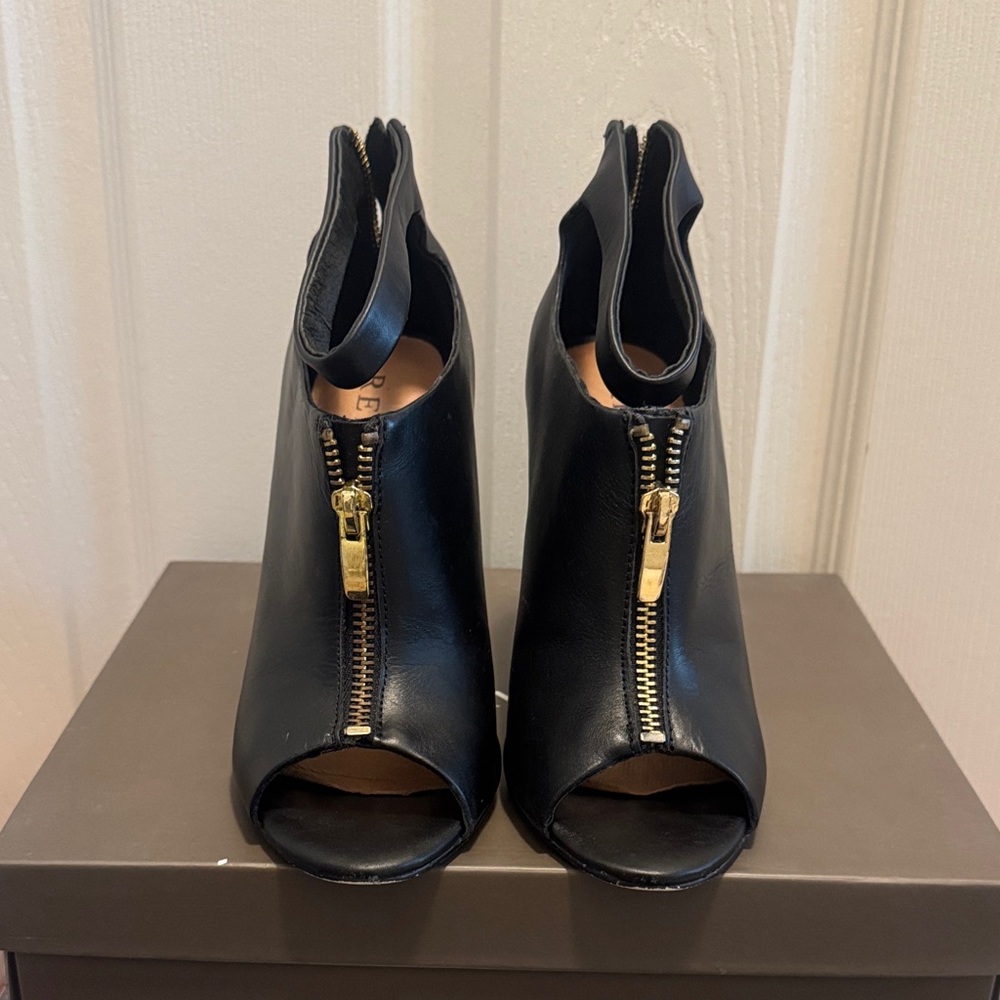 Renvy Black Zippered Peep-Toe Heeled Boots